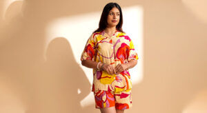 Arvagam Women Rayon Floral Printed Gathered V-Neck Top